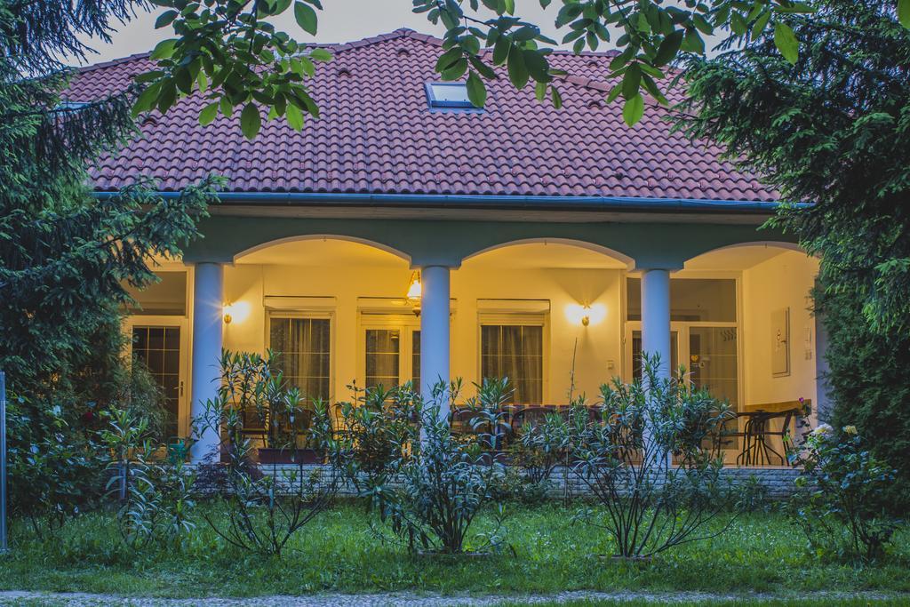 فندق Fertodi Kuria Vendeghaz المظهر الخارجي الصورة